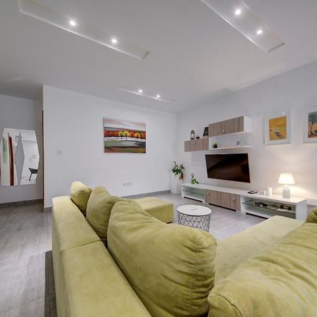 Top Floor Apt With Common Pool Close To All Amenities St. Paul's Bay Exterior foto