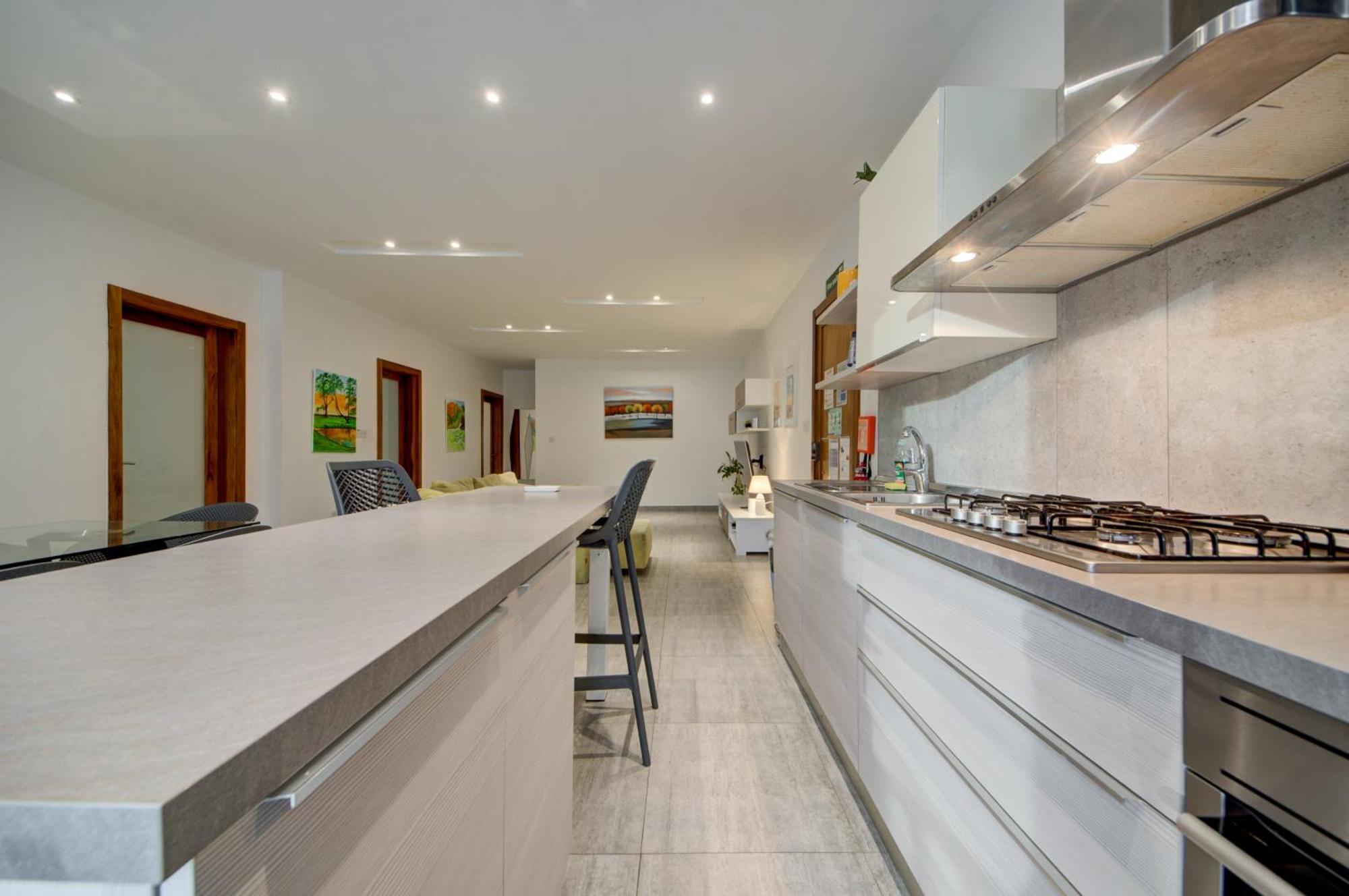 Top Floor Apt With Common Pool Close To All Amenities St. Paul's Bay Exterior foto