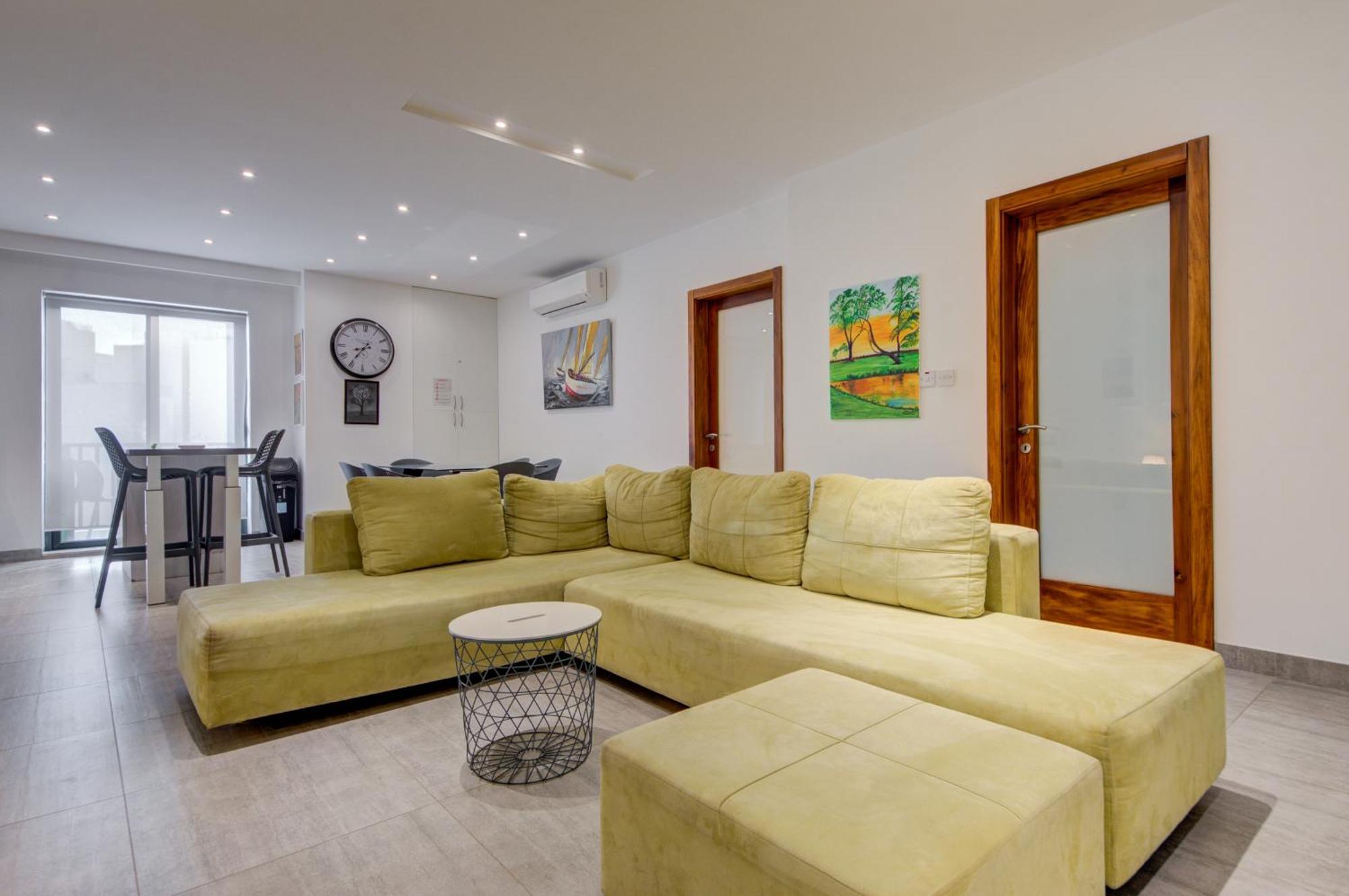 Top Floor Apt With Common Pool Close To All Amenities St. Paul's Bay Exterior foto