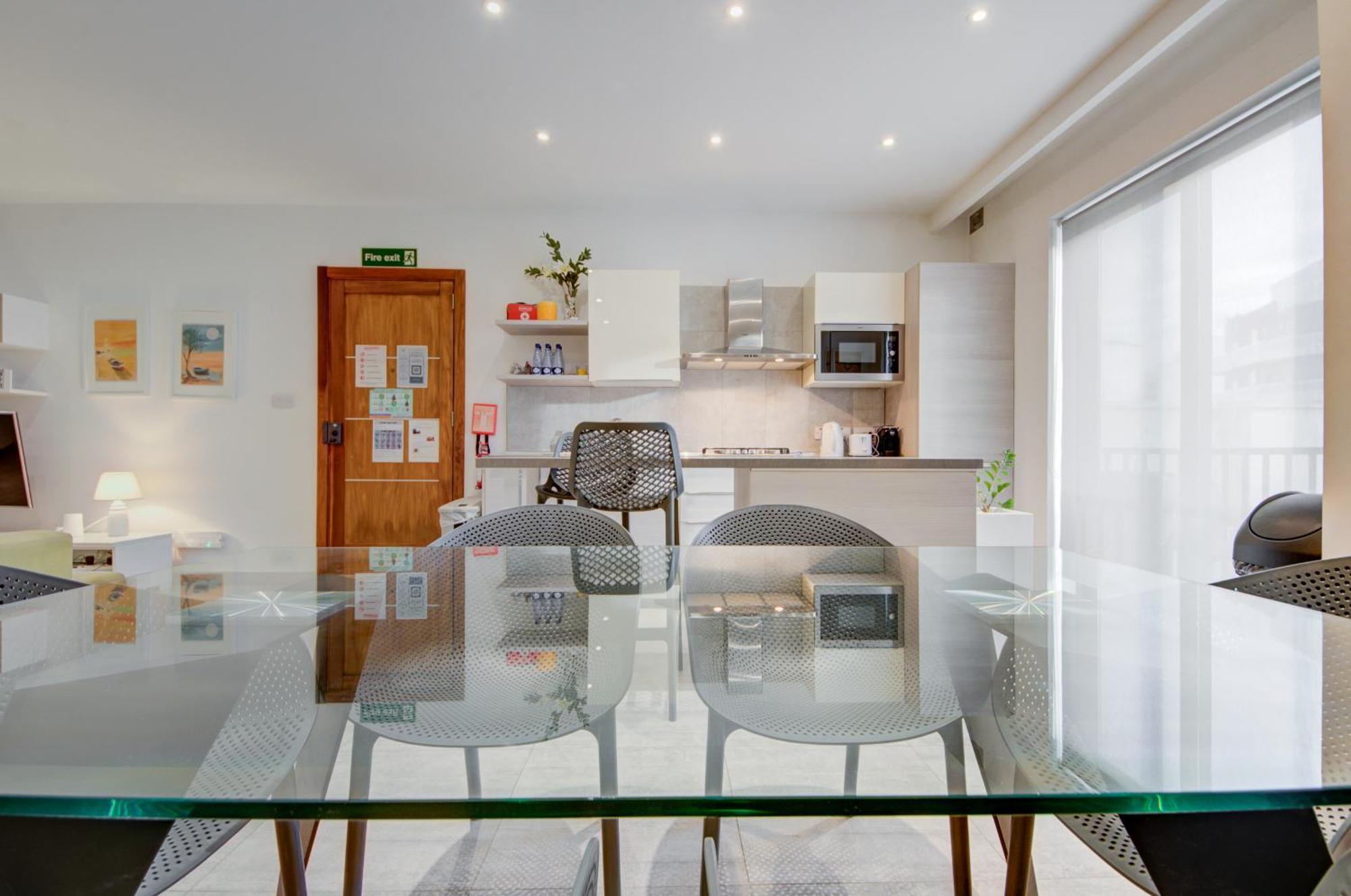 Top Floor Apt With Common Pool Close To All Amenities St. Paul's Bay Exterior foto